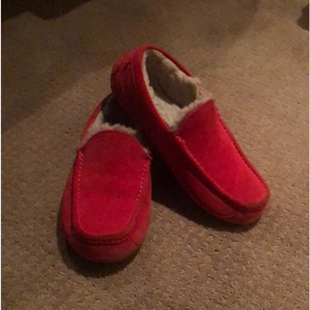 Men’s red suede Ugg ascot slippers with tan interior